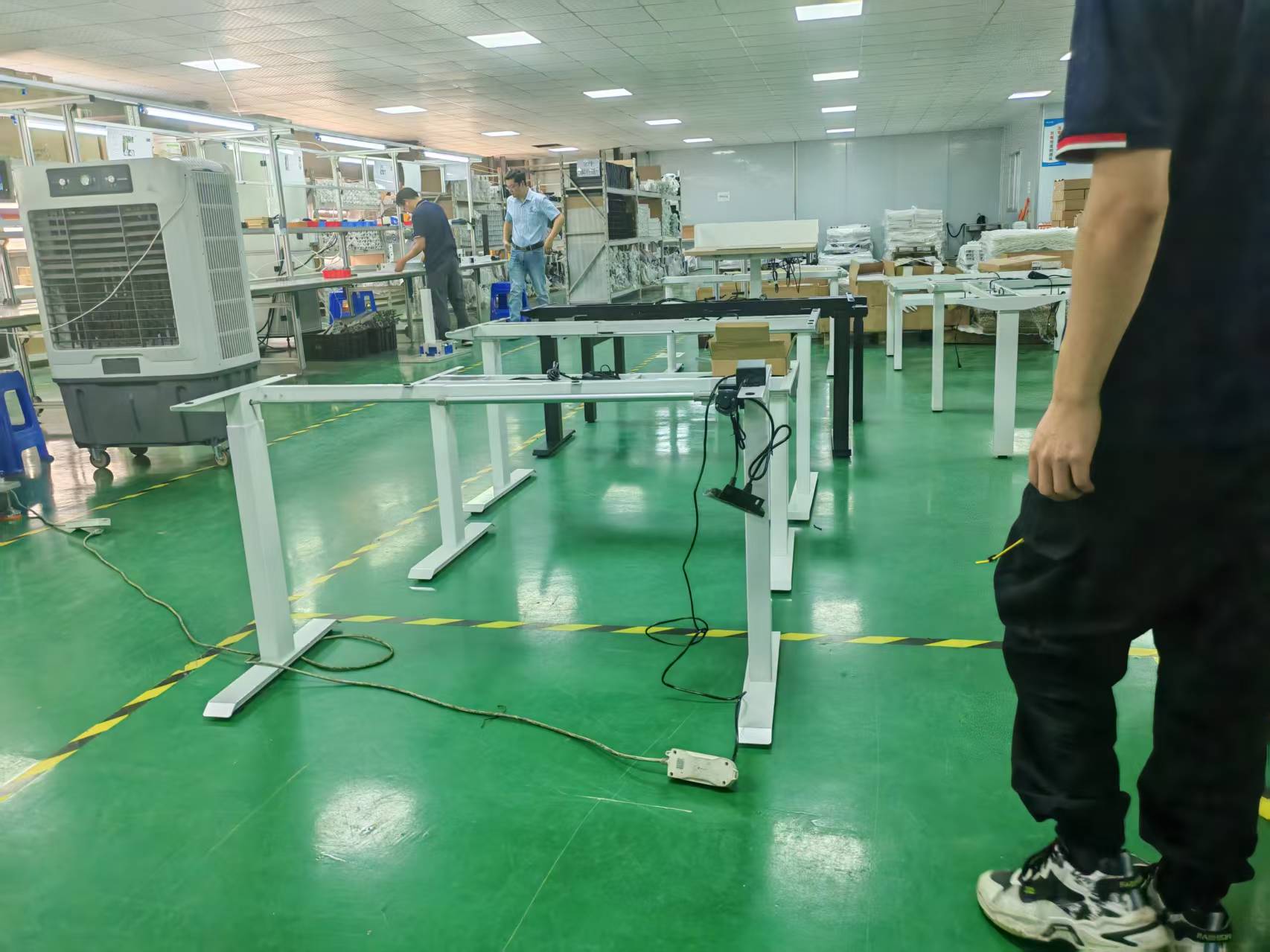 Precisione in movimento: perché i telai elettrici per scrivania Huagang garantiscono la stabilità